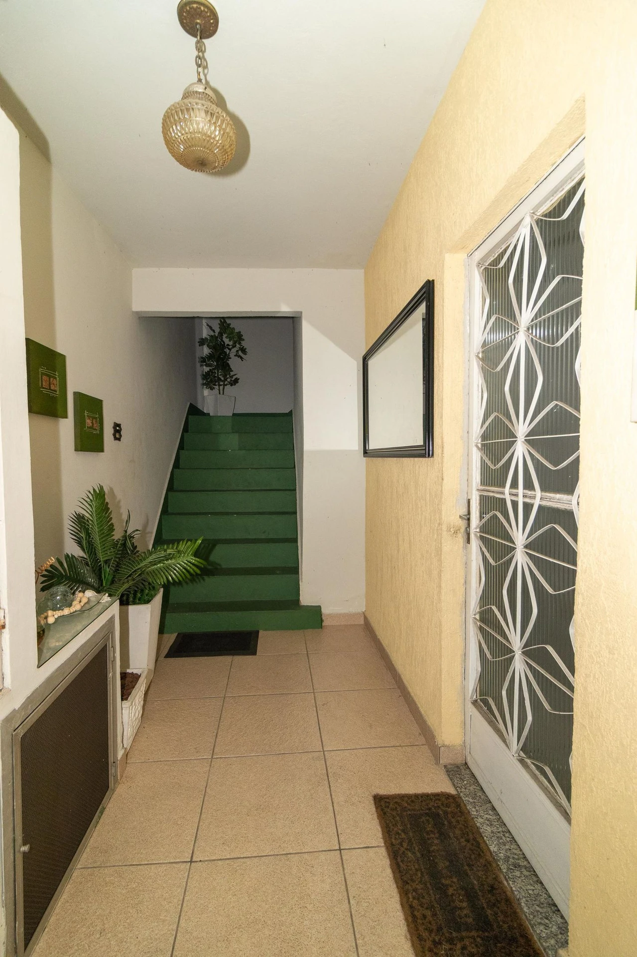 Casa con 2 dormitorios y ducha eléctrica en el baño