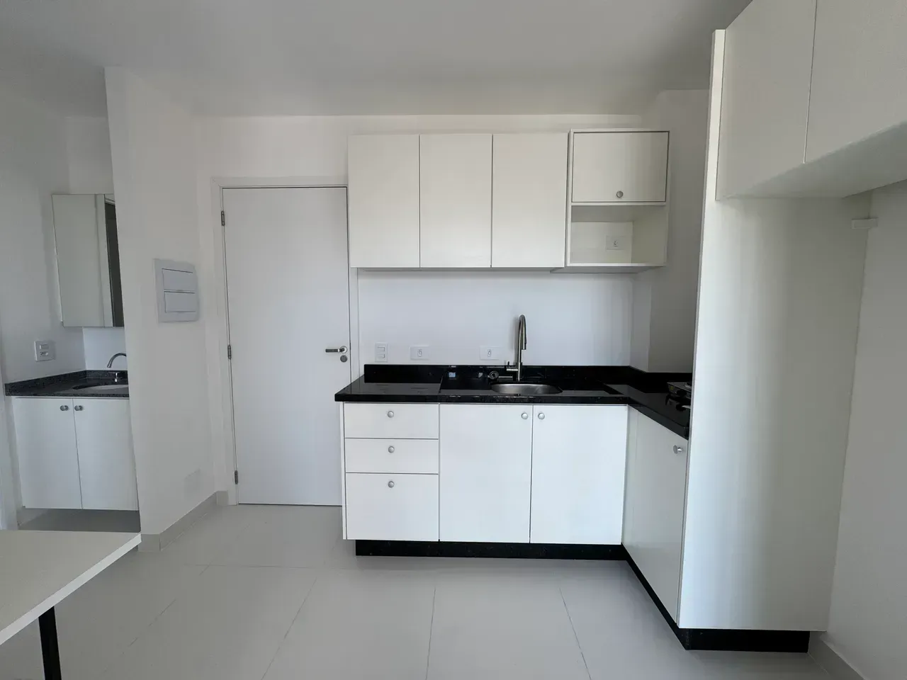 Furnished apartment with 2 bedrooms and integrated kitchen — photo 7