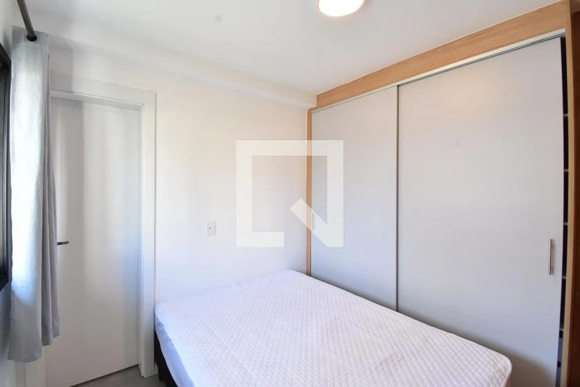 Apartamento mobiliado com varanda e 1 quarto — photo 4