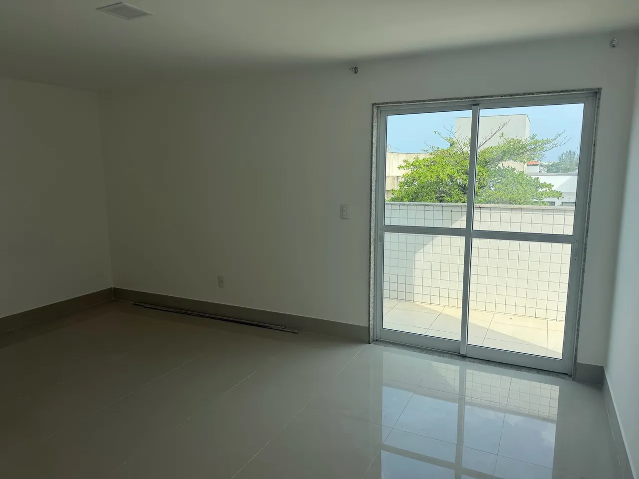 5-bedroom apartment in a building with a pool — photo 19