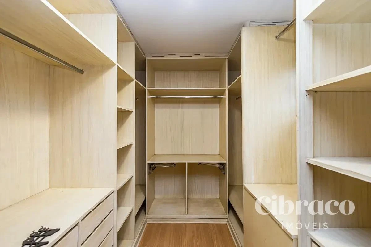 Ванна та 4 спальні: будинок 327 м² — photo 33
