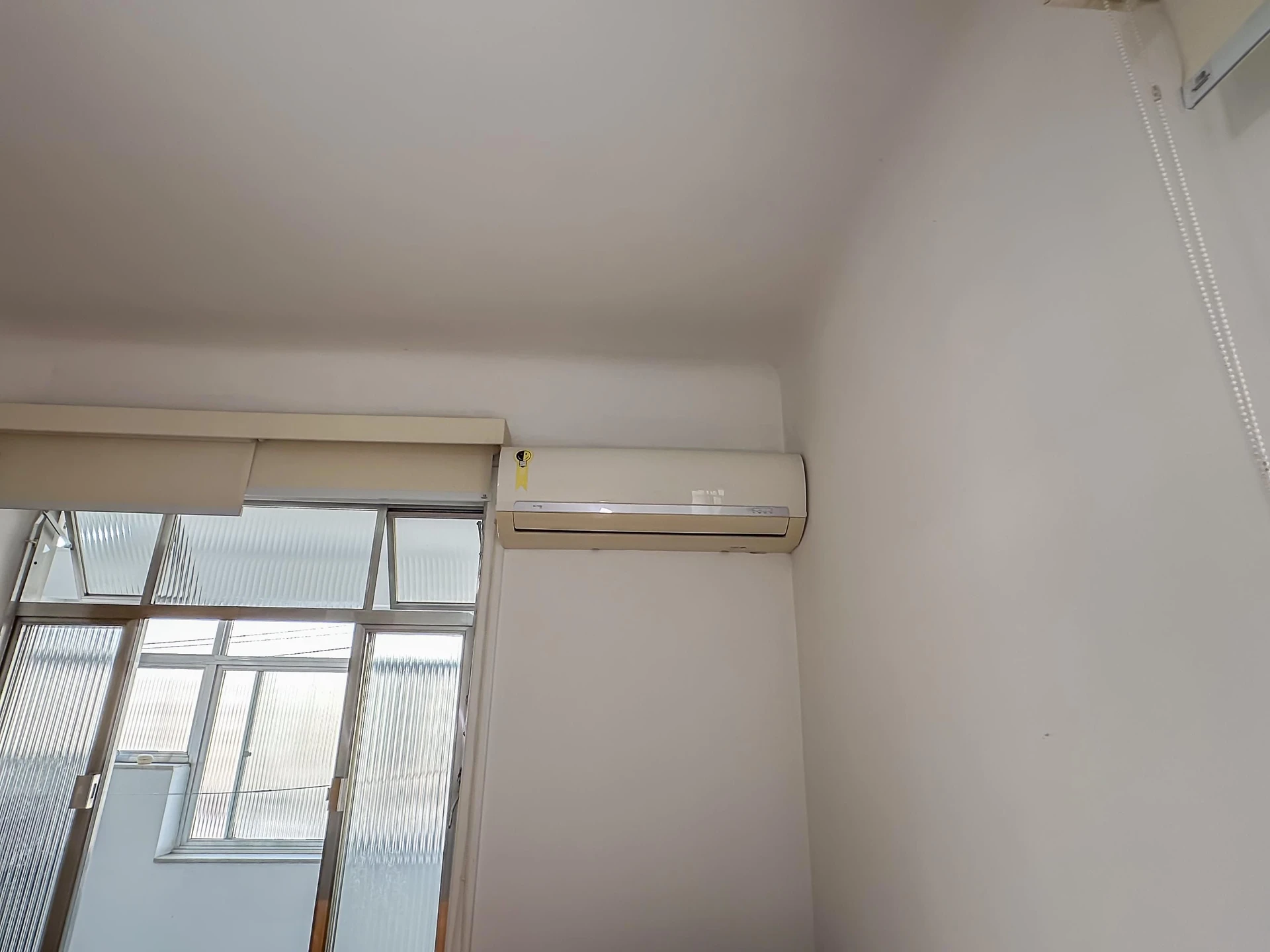 Furnished 2-bedroom apartment with a balcony — photo 19