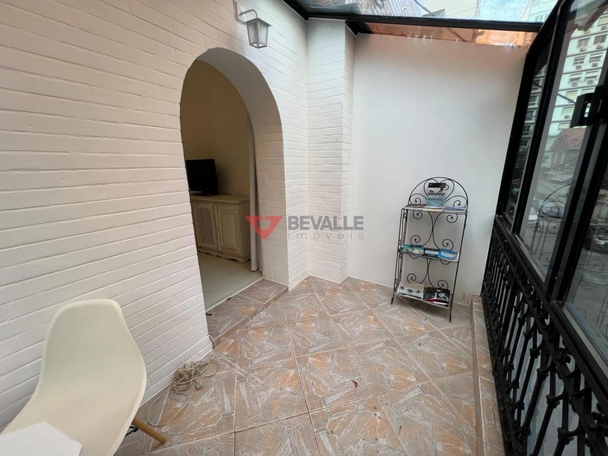 220 m² house with a washing machine and a home office — photo 17