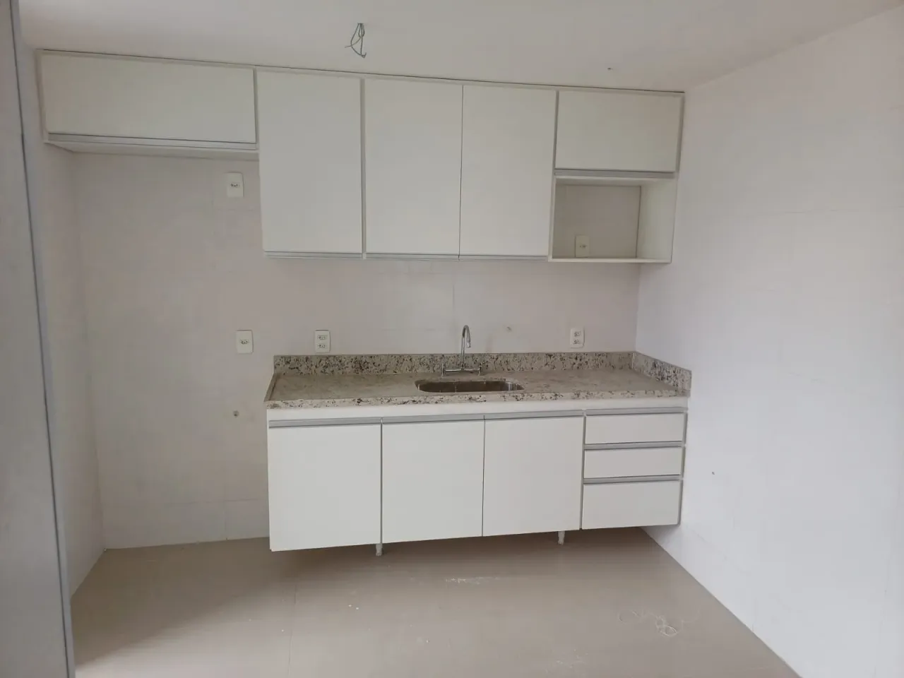 255 m² duplex-style home with 3 bedrooms and balcony grill — photo 10