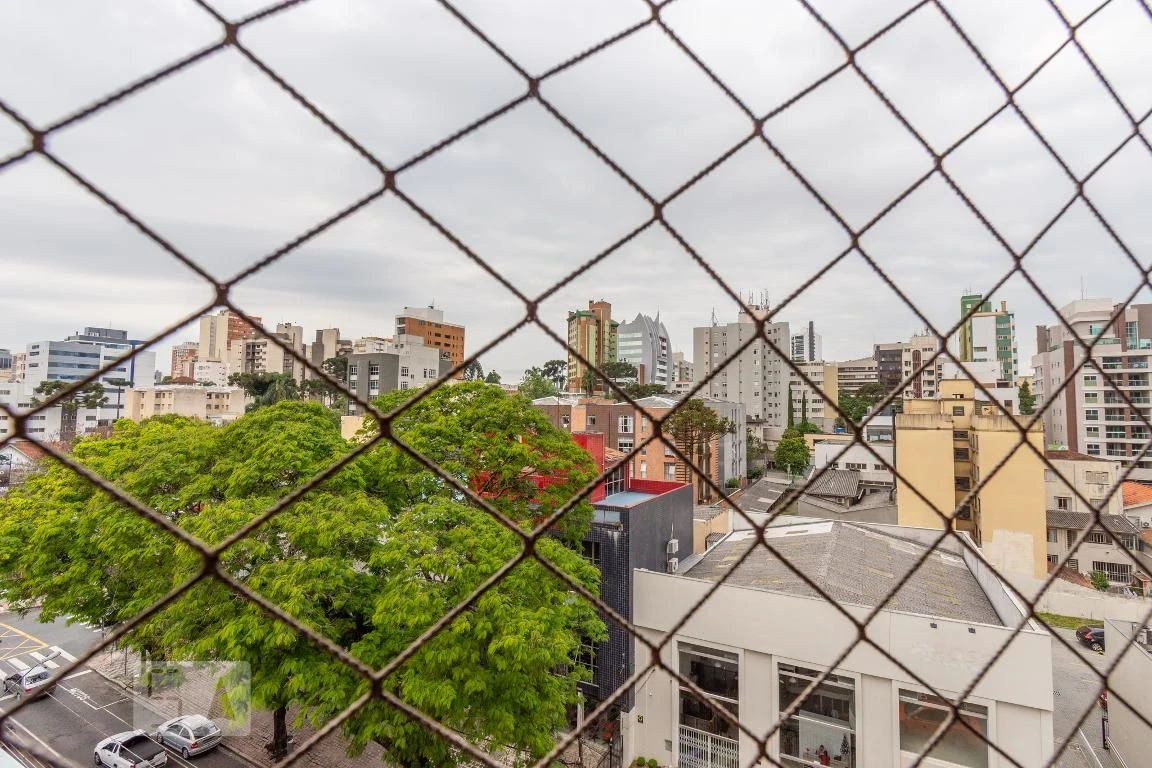 Apartamento com piso de madeira ou laminado, Centro — photo 11