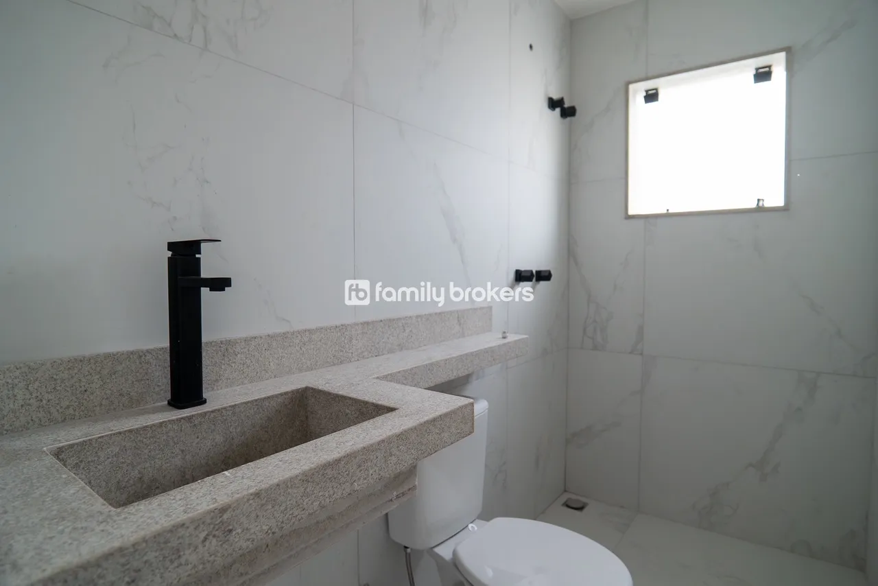 House with open-plan kitchen and 4 bedrooms, 220 m² — photo 21