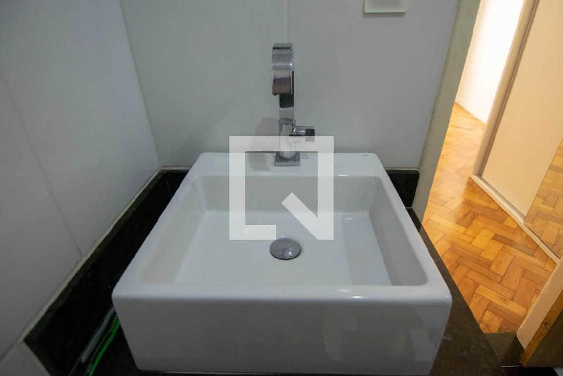 Apartamento, 30 m², com piso de madeira ou laminado — photo 6