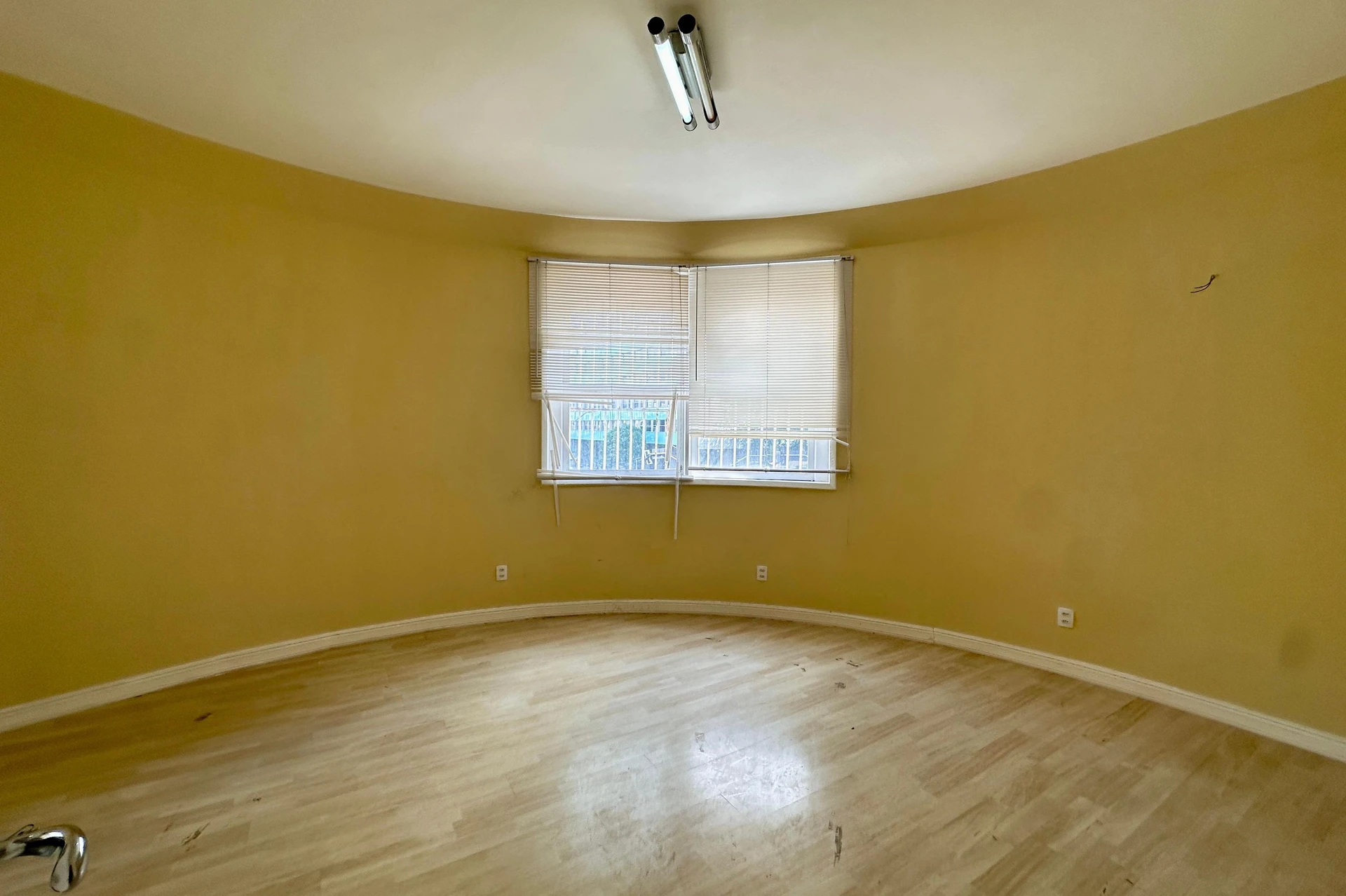 Apartment with 2 bedrooms and air conditioning, no parking — photo 12