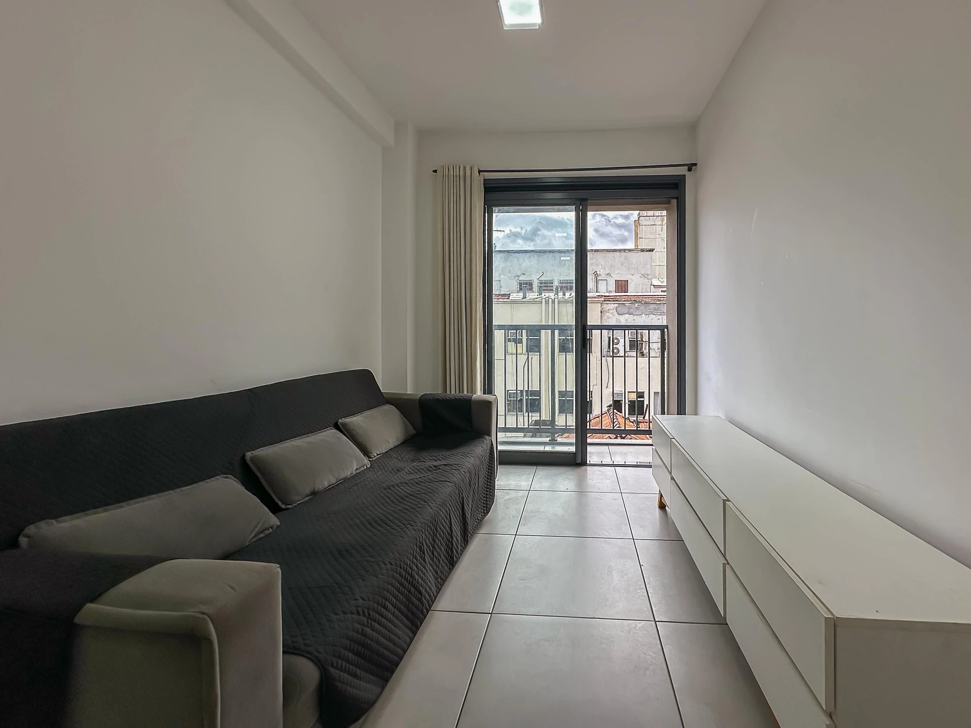 Furnished apartment, 42 m², with a glass-enclosed balcony — photo 20