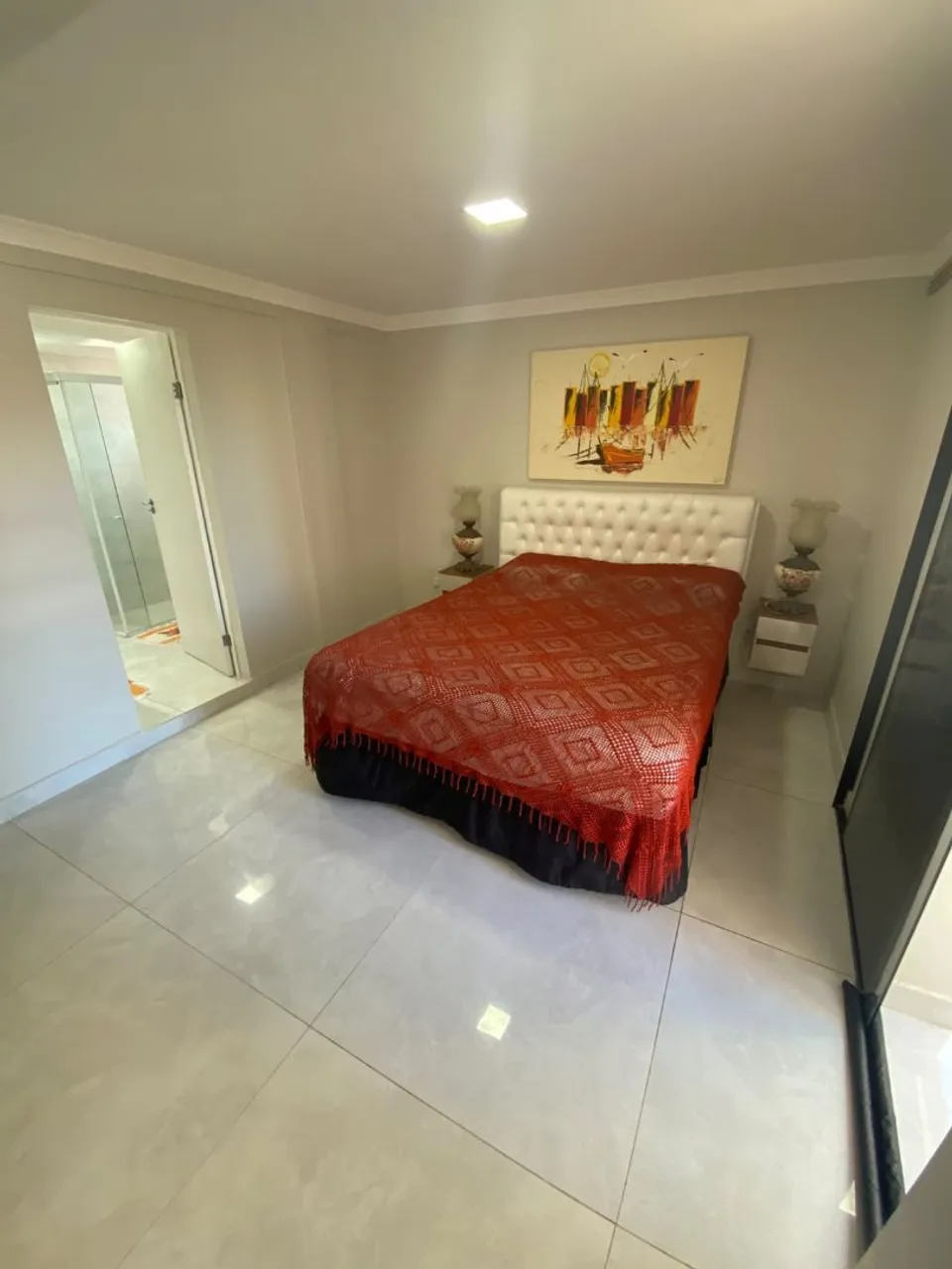 Furnished apartment, 112 m², with a glass-enclosed balcony — photo 3