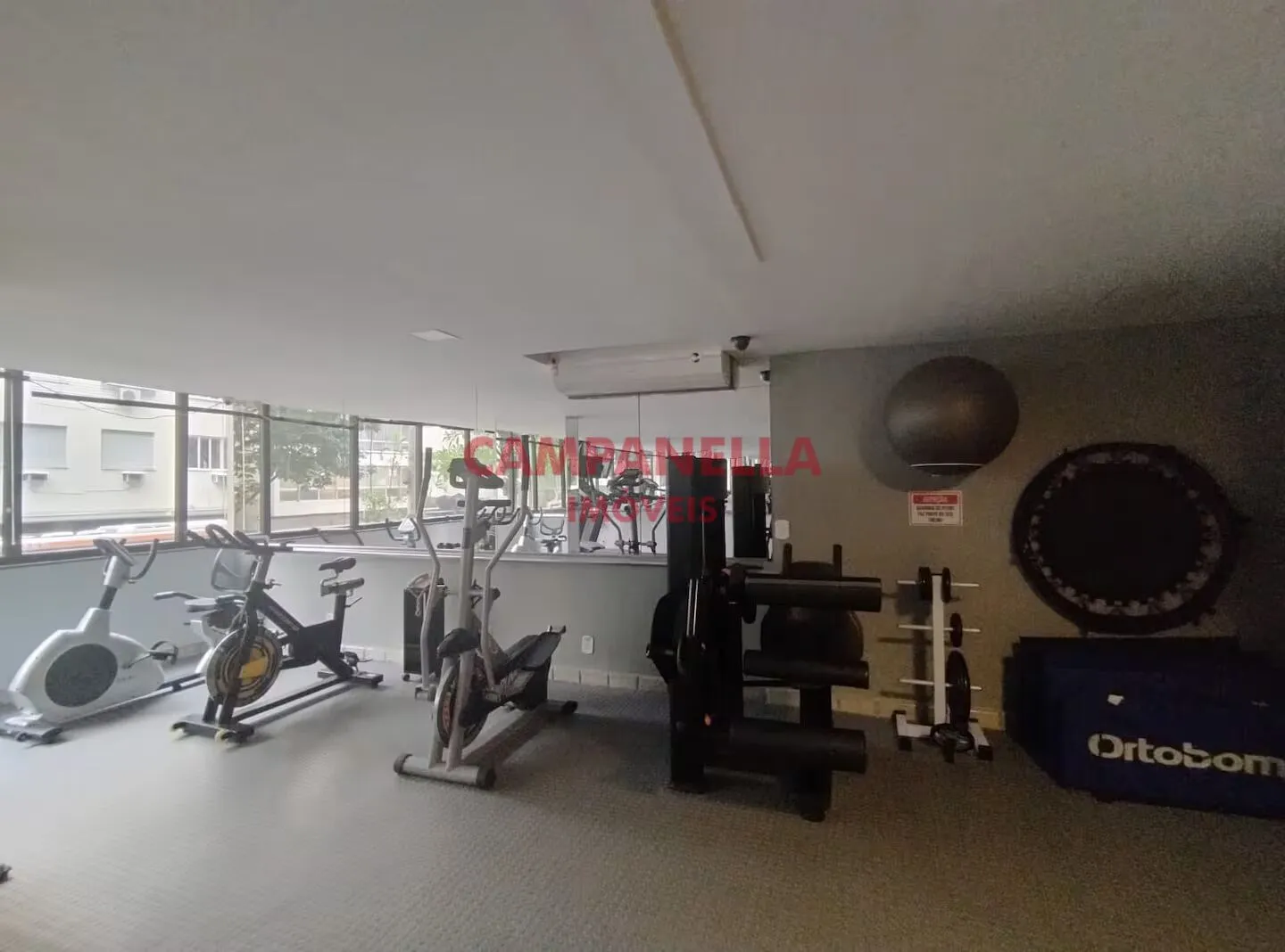 Furnished apartment with 3 bedrooms and open kitchen — photo 14