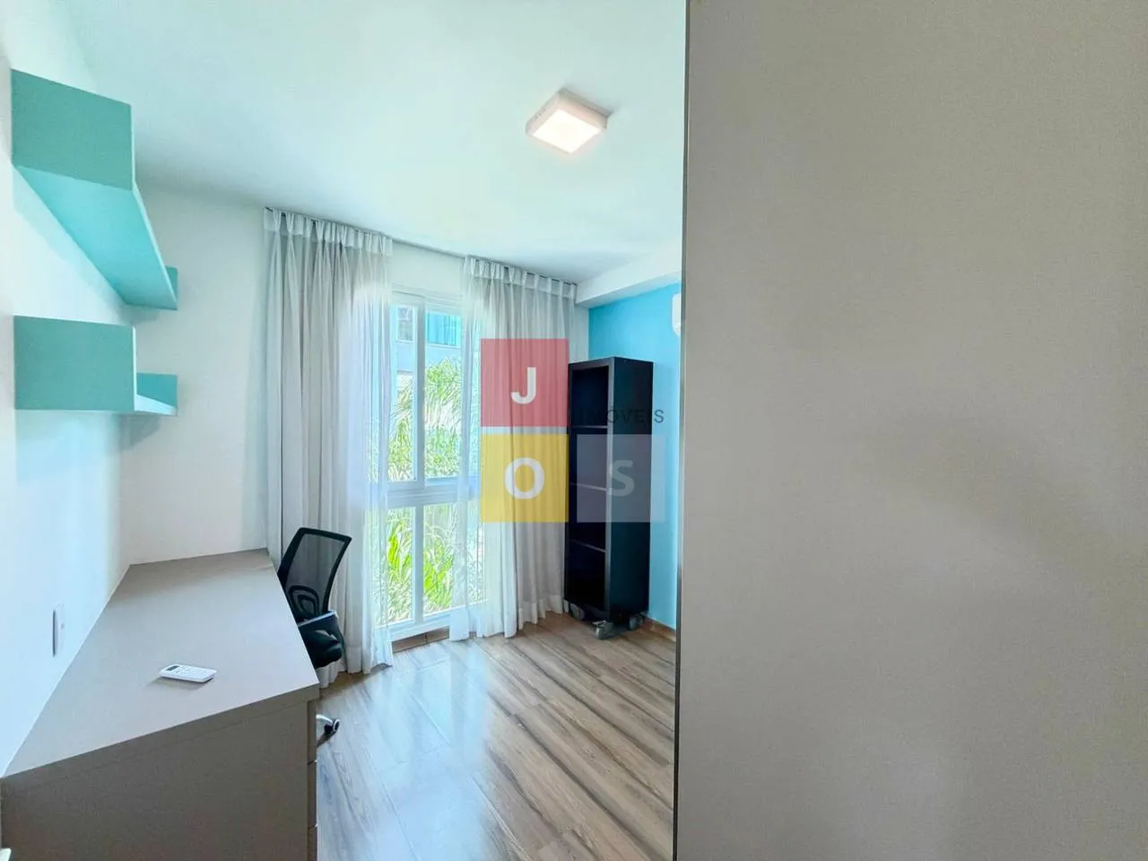 Furnished 4-bedroom suite apartment with 156 m² — photo 80