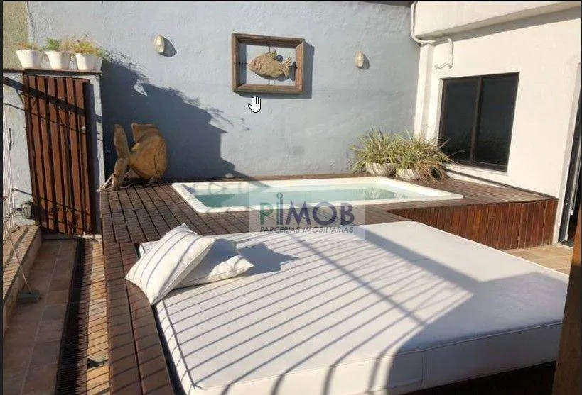 Top-floor apartment with 3 bedrooms and 330 m² — photo 30