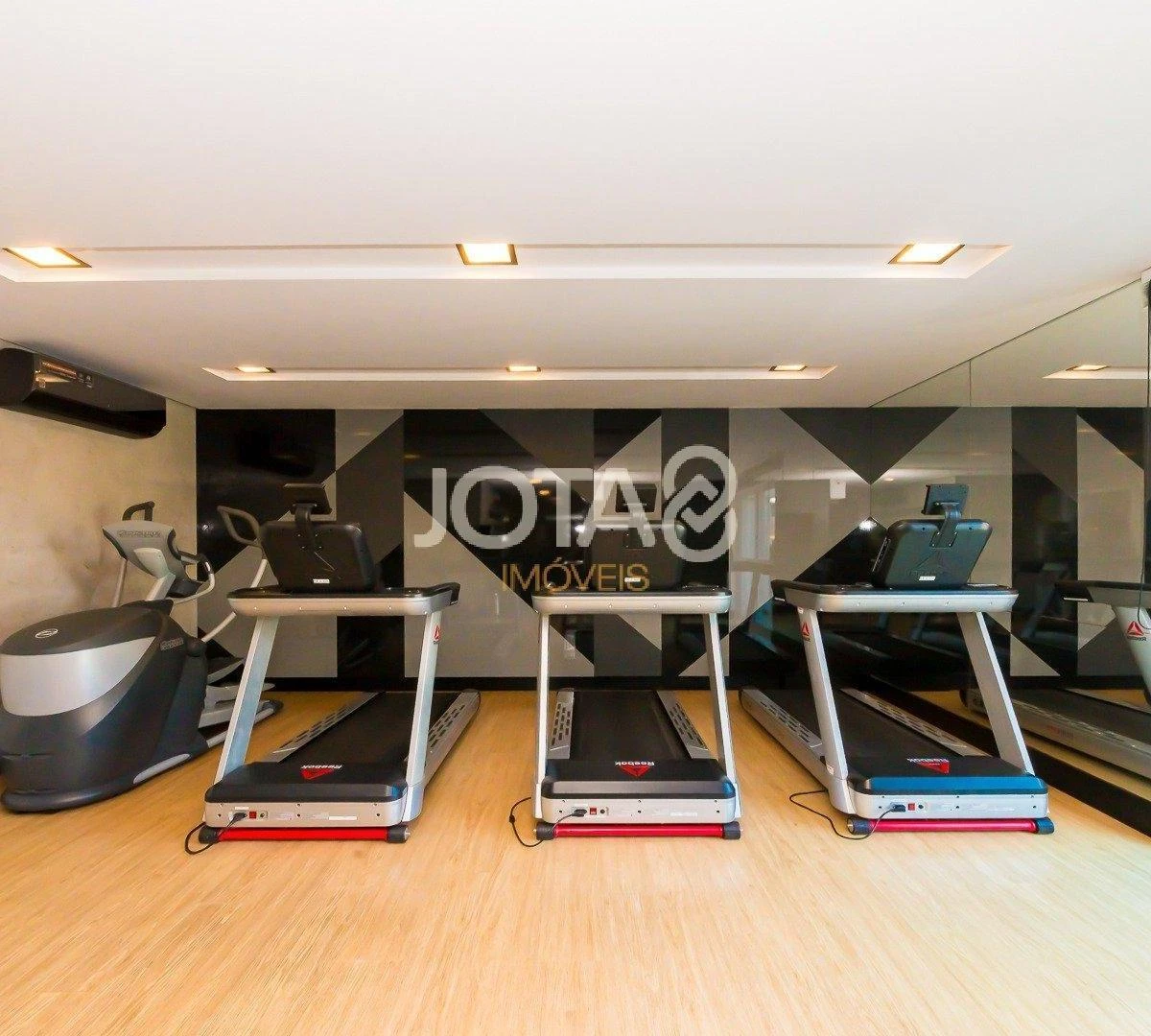 Furnished 155 m² apartment with 3 bedrooms and 1 en-suite — photo 25