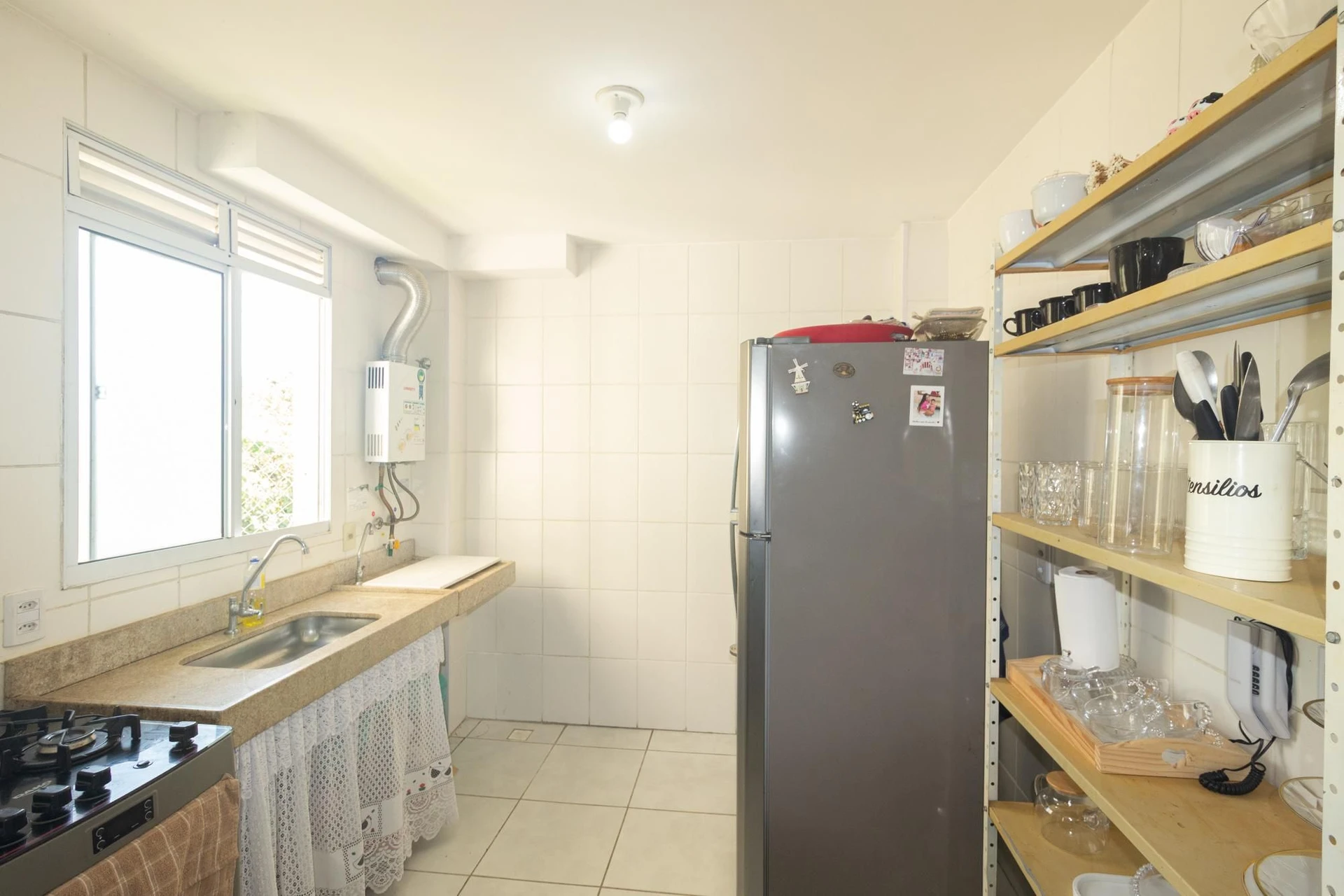 Furnished 2-bedroom apartment with an open-air pool — photo 32