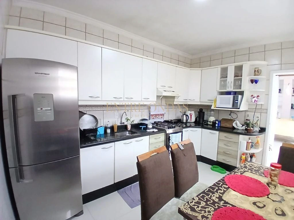 Меблированный дом с 3 спальнями, 148 м² и 3 санузлами — photo 9