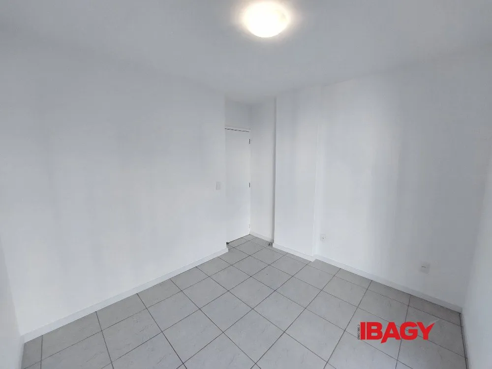 3-bedroom apartment, 1 with its own bathroom, 89 m² — photo 16
