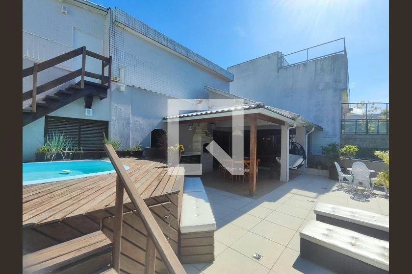 Rental apartment with 4 bedrooms, 360 m² and a balcony — photo 13