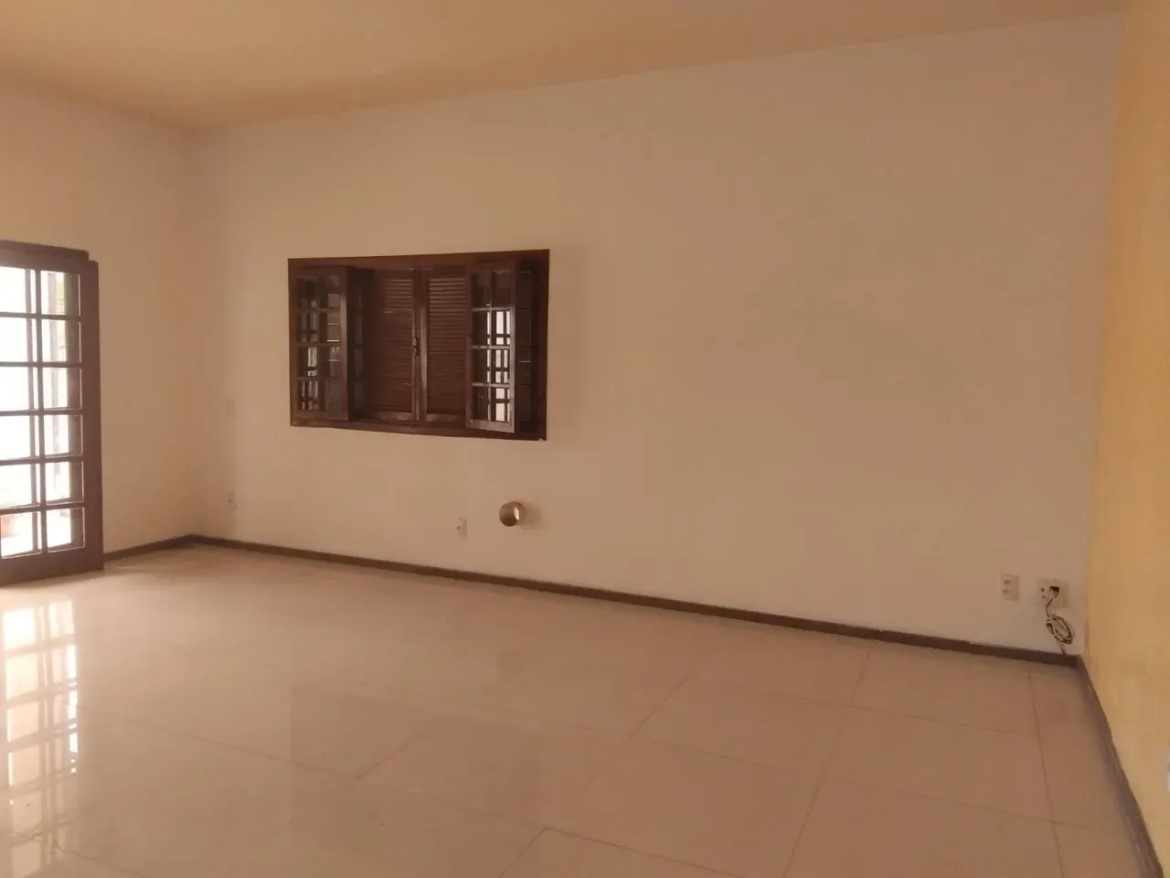 Triplex house with 7 bedrooms and 5 bathrooms — photo 19