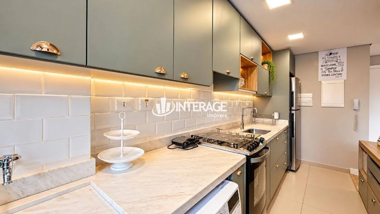 Balcony with a grill in a one-bedroom apartment, 71 m²