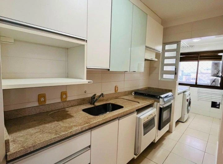 Apartamento de 2 dormitorios con balcón y 2 plazas cubiertas — photo 2