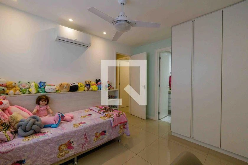 Furnished 3-bedroom apartment with 264 m² — photo 18