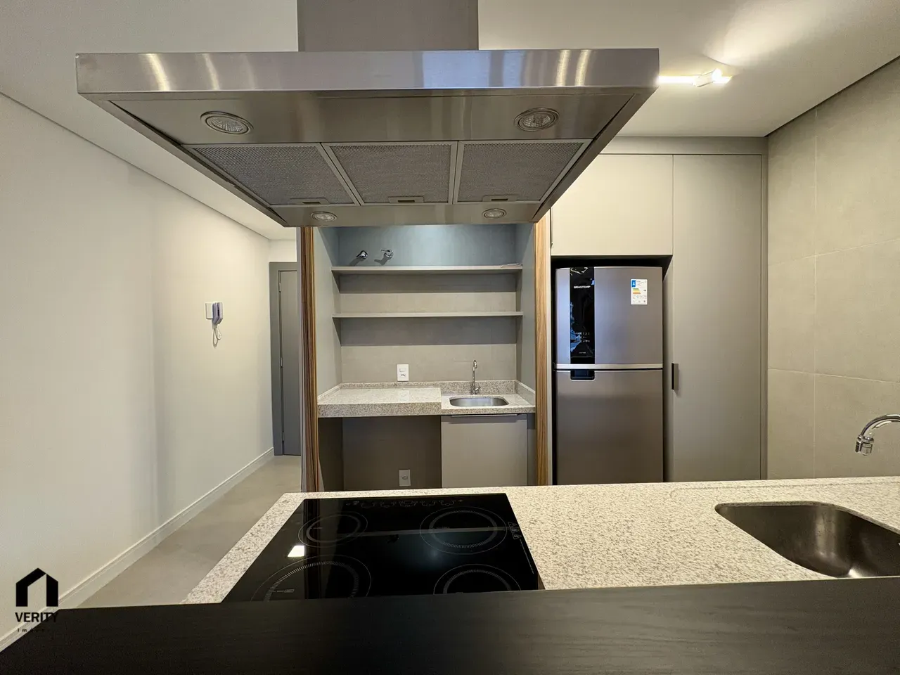 Furnished studio with 1 bedroom and a private garden — photo 11