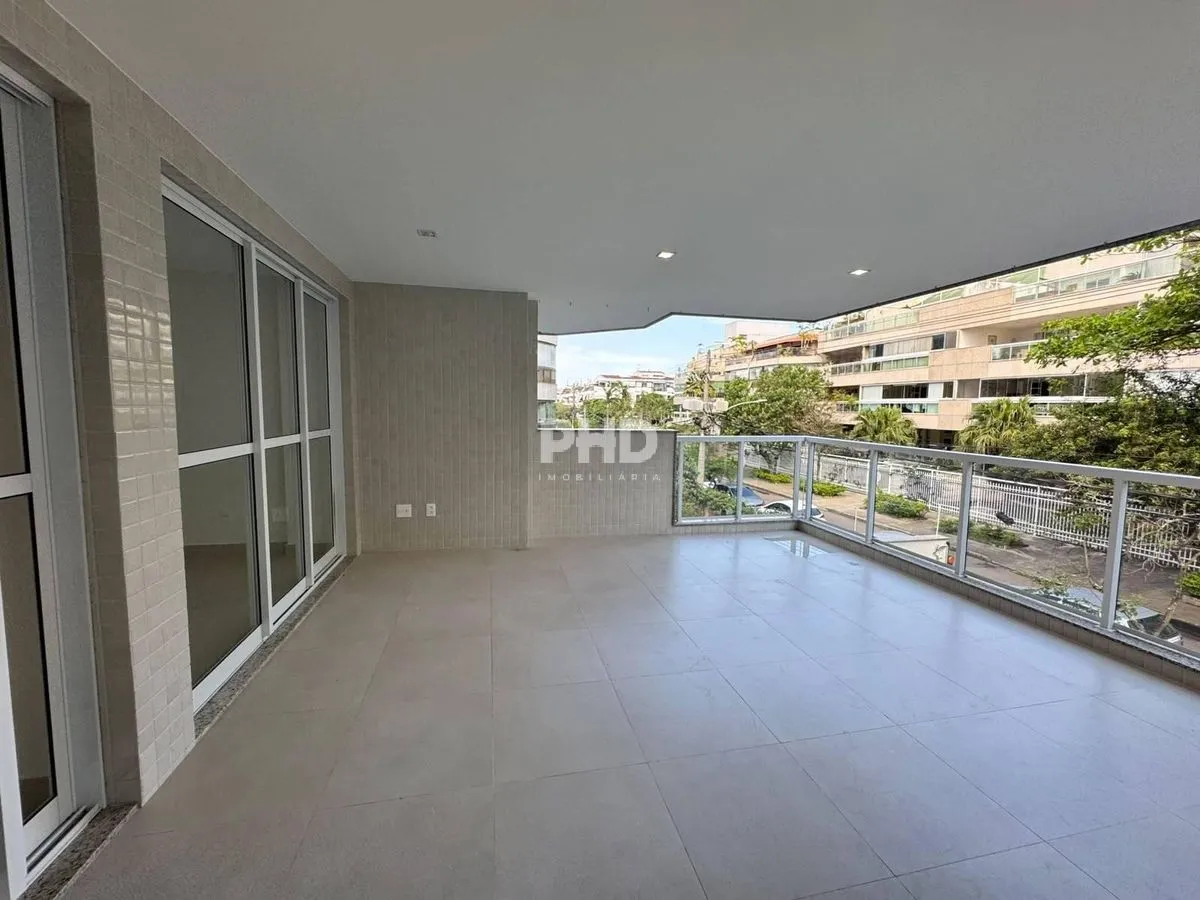 Apartment on the 1st floor with a grill on the balcony — photo 17