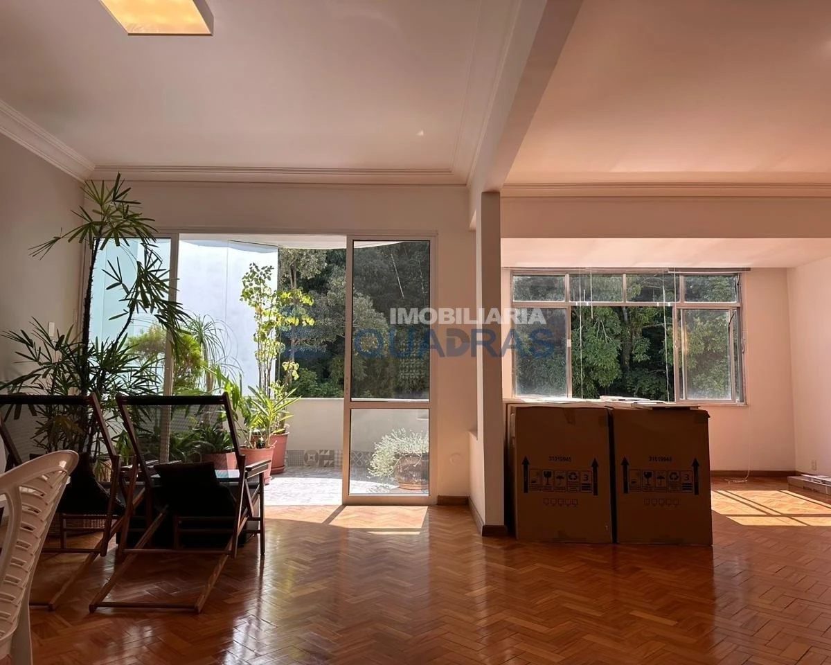 4-bedroom apartment with a home office in Rio de Janeiro — photo 8