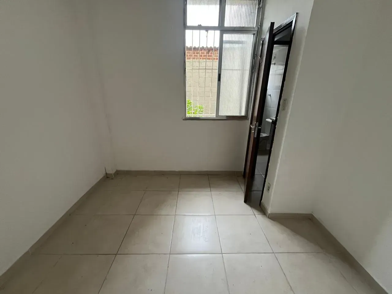 Unfurnished apartment with 1 bedroom and 1 bathroom — photo 16