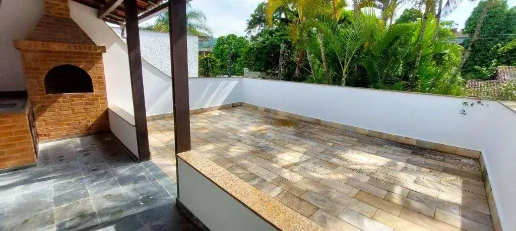 3-bedroom house with a bathtub in Rio de Janeiro — photo 31