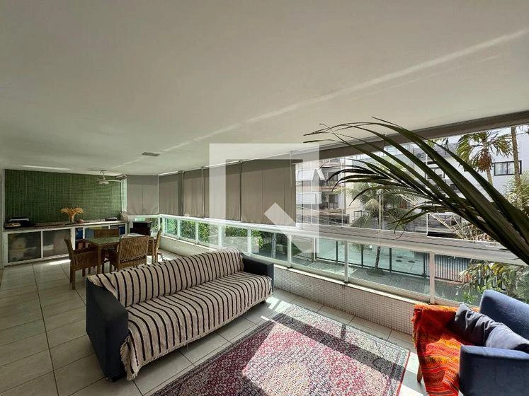 Furnished apartment, 132 m², with a glass-enclosed balcony — photo 19