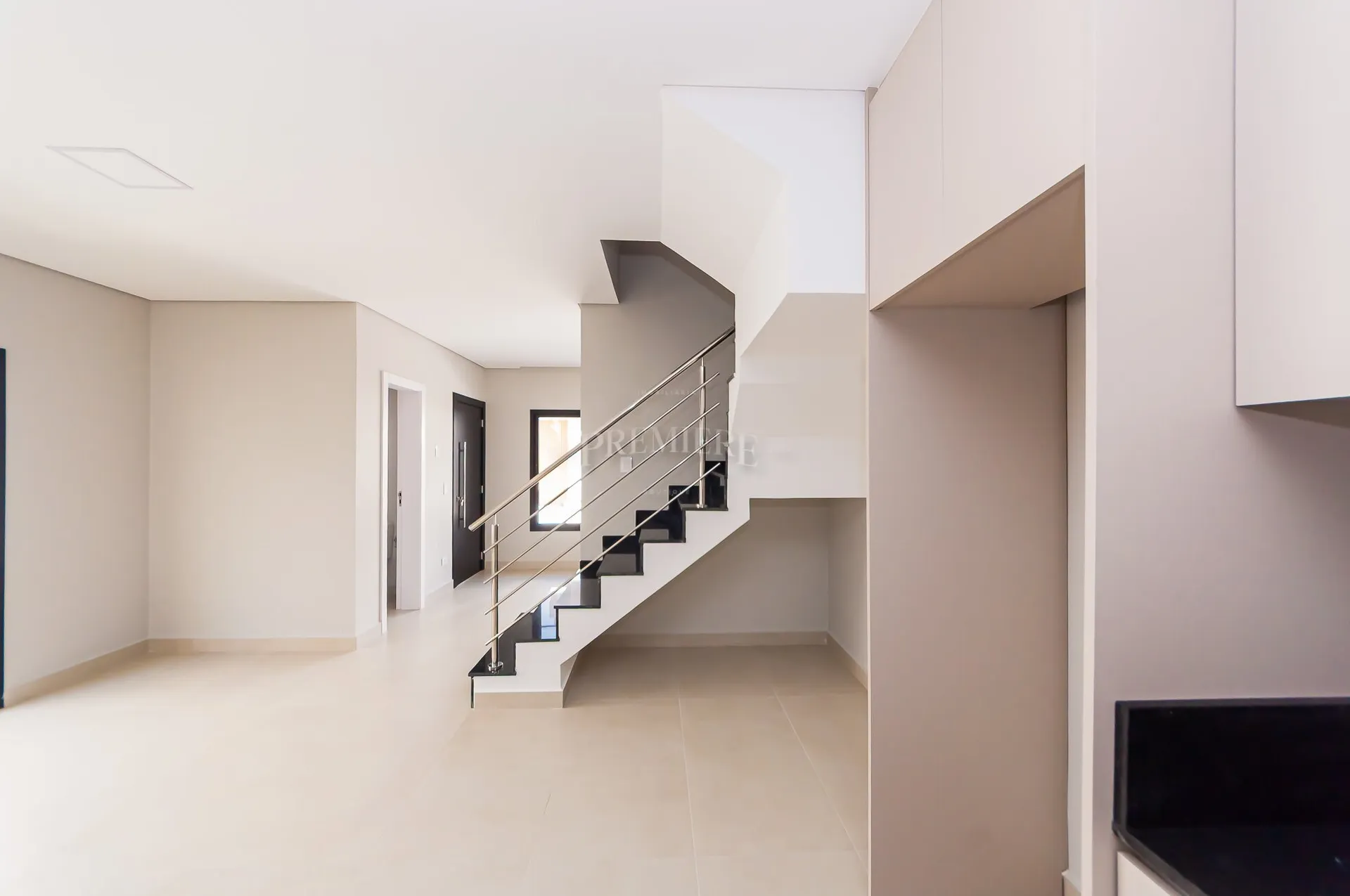 House, 97 m², with a glass-enclosed balcony — photo 33