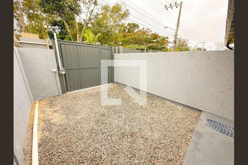 Furnished one-bedroom, 32 m² house in Florianópolis — photo 21