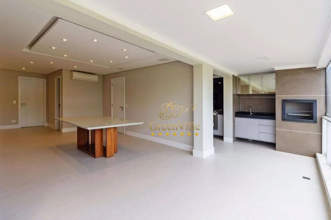 4-bedroom rental apartment with 297 m² and 3 parking spots — photo 33