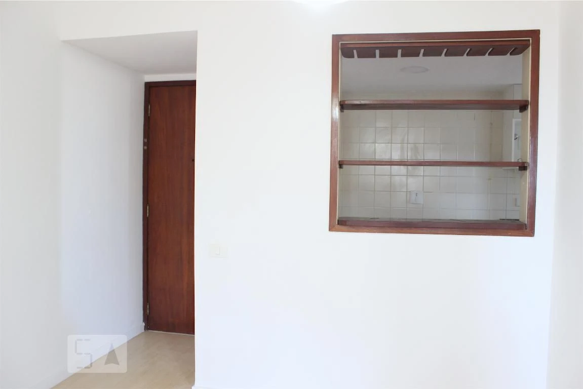 2-bedroom apartment with a water view — photo 2