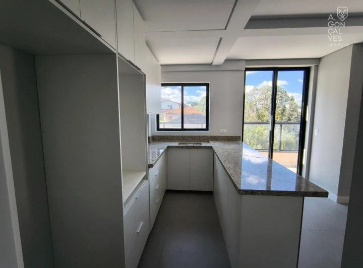 Unfurnished apartment with open kitchen and 3 parking spaces — photo 3