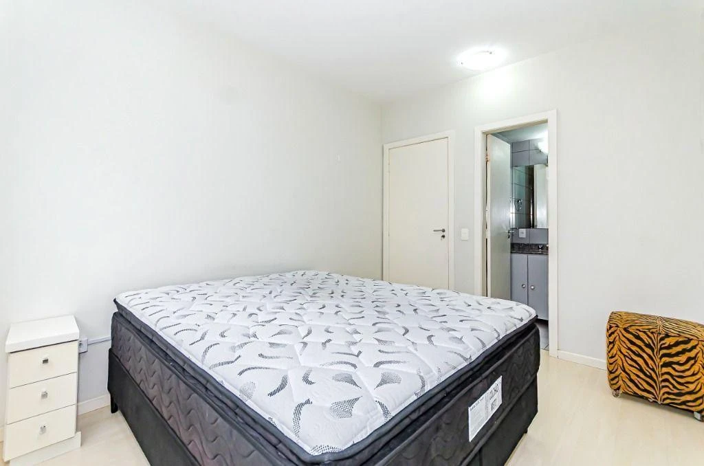 3-bedroom apartment with a washing machine in Curitiba — photo 15