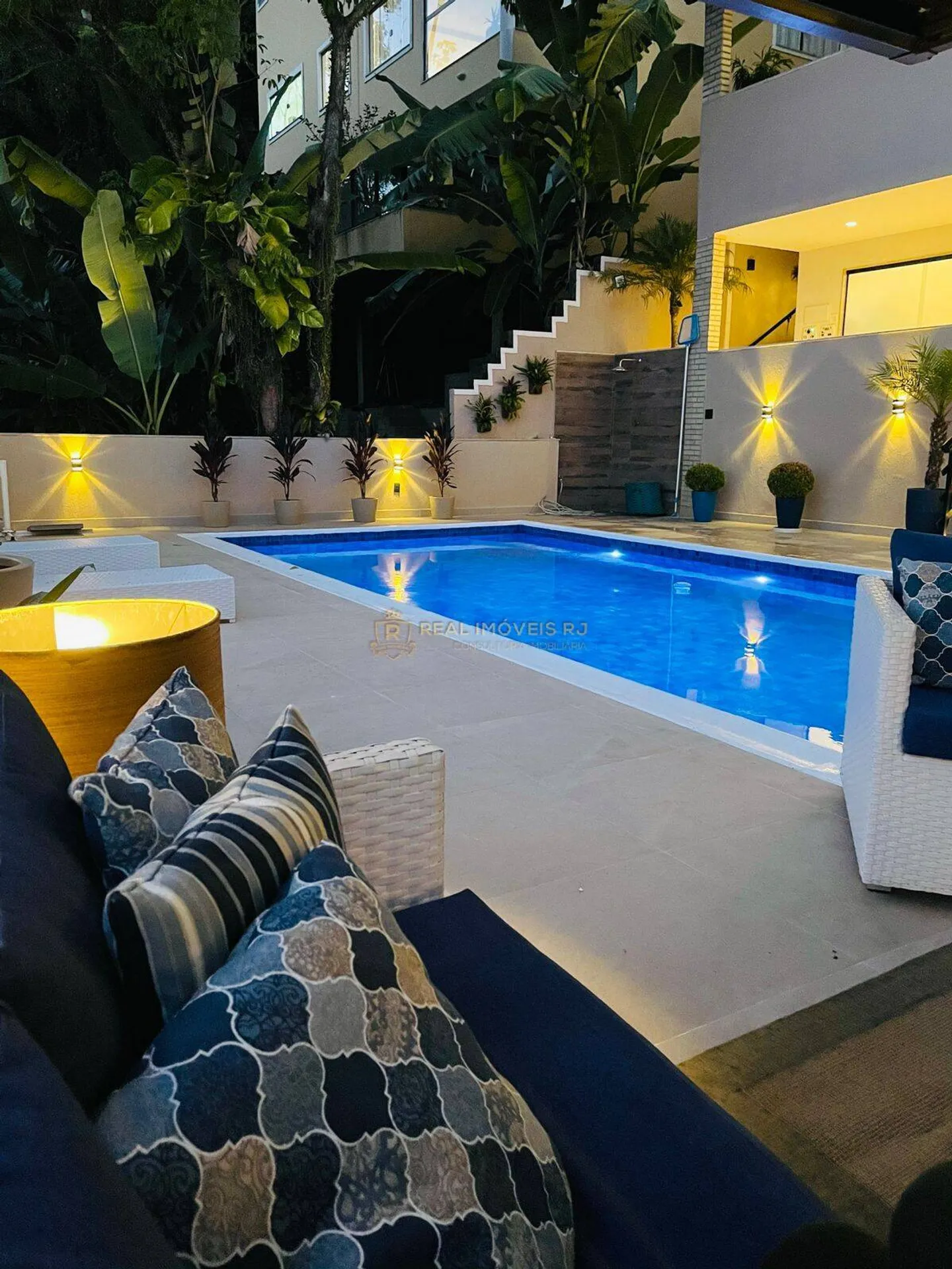 Furnished duplex house with open kitchen and 400 m² — photo 22