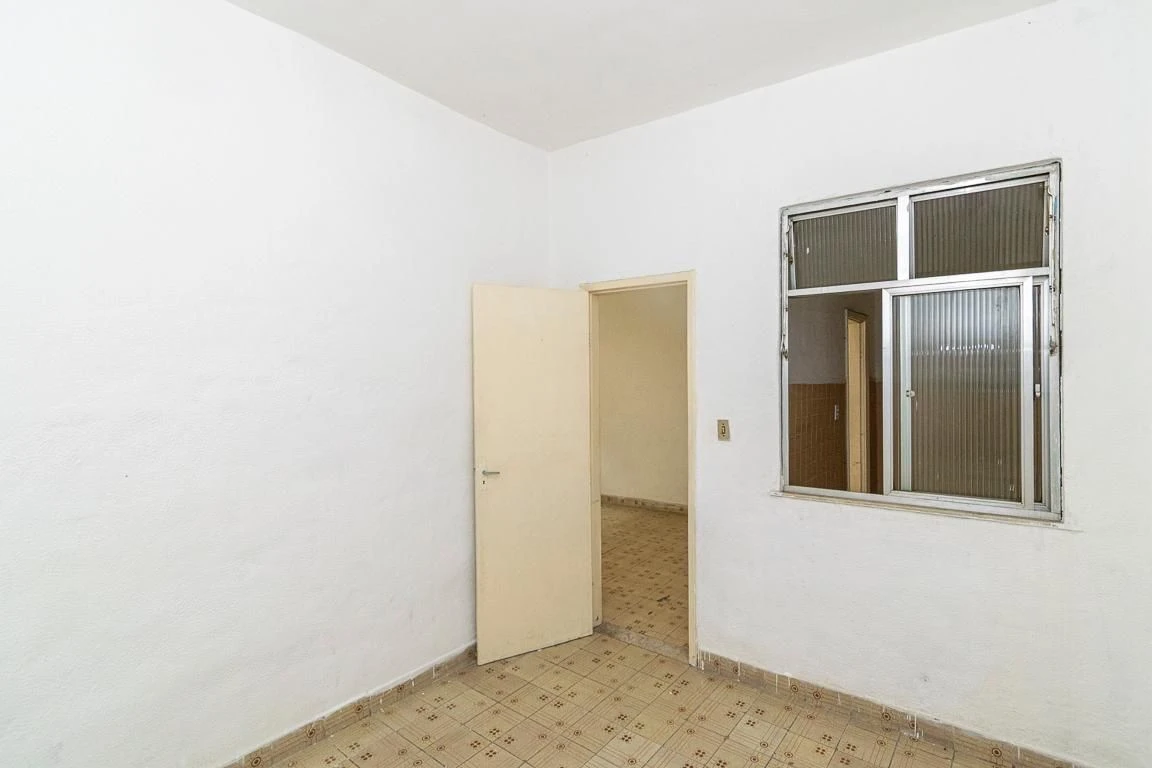 2-bedroom apartment with 1 bathroom, no parking — photo 29