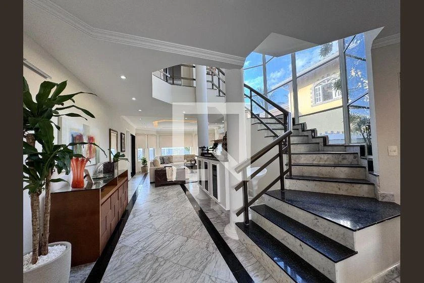 Furnished 6-bedroom house with 387 m² and 4 en-suites — photo 30