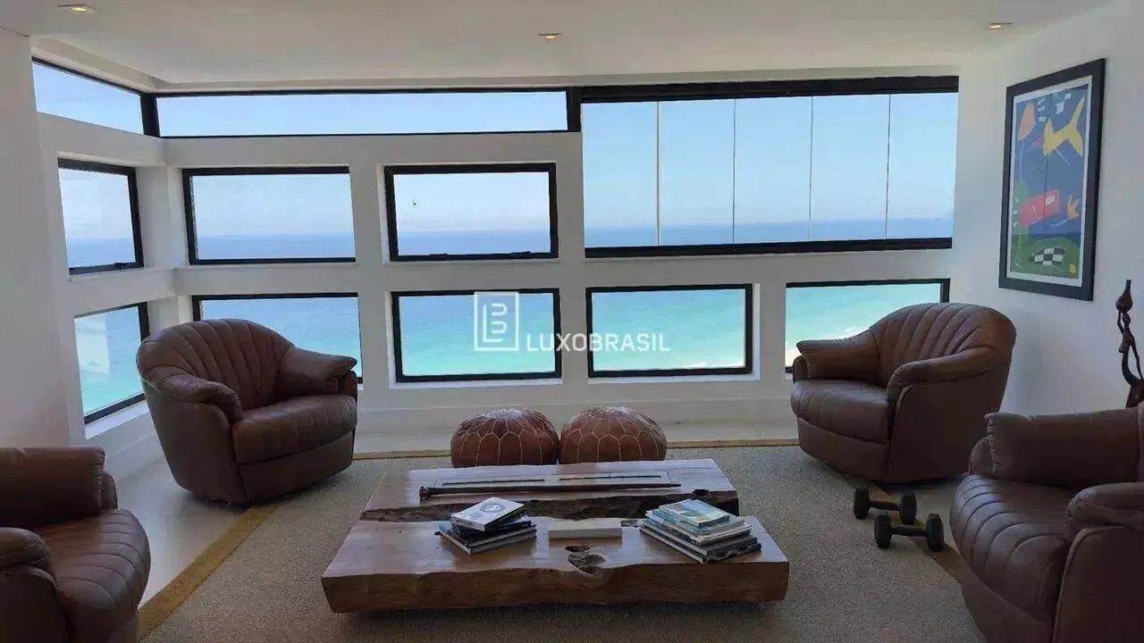 Furnished 3-bedroom apartment with 4 bathrooms and 330 m² — photo 5