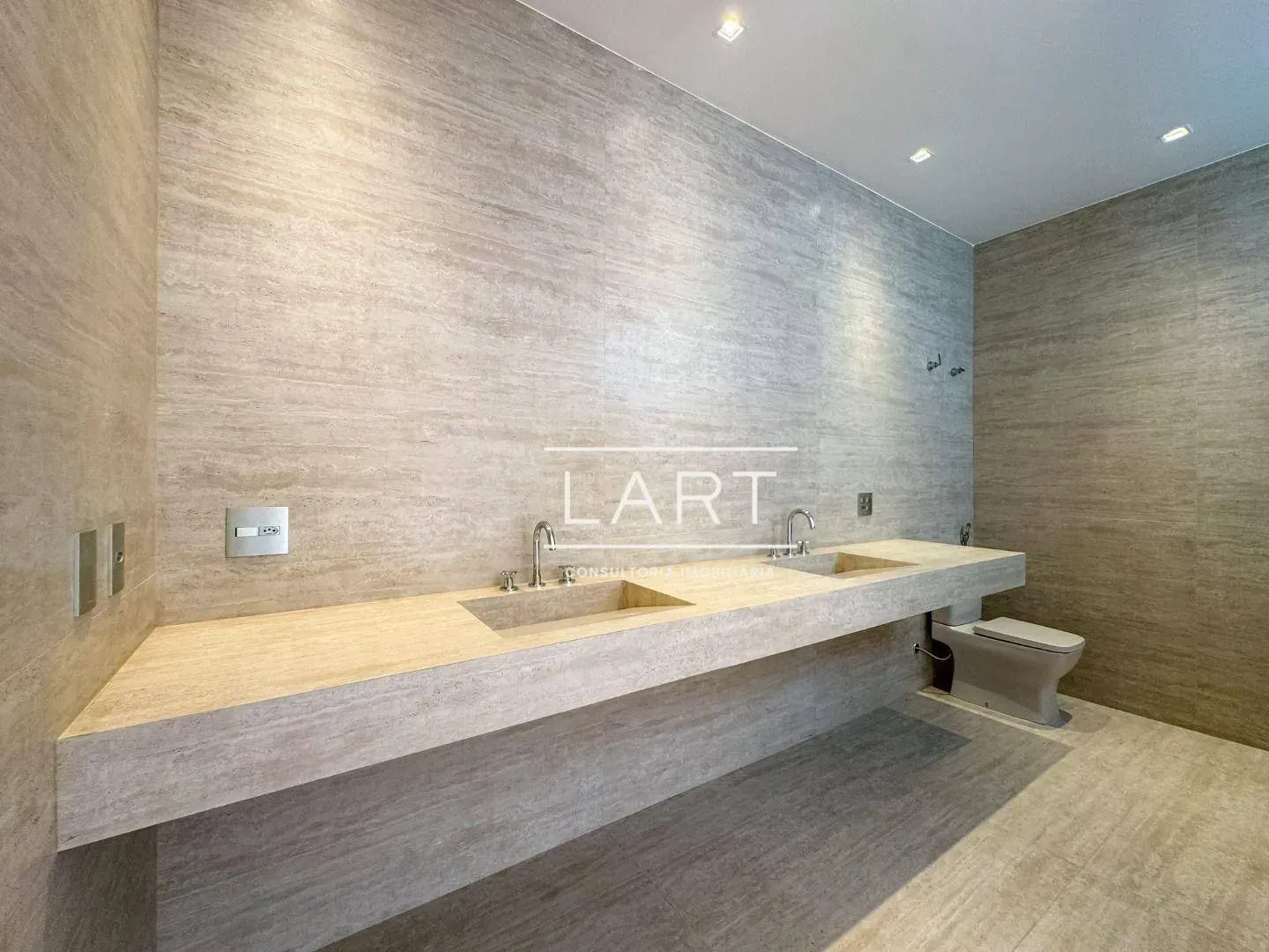 Apartamento com 4 dormitórios e varanda de vidro — photo 27