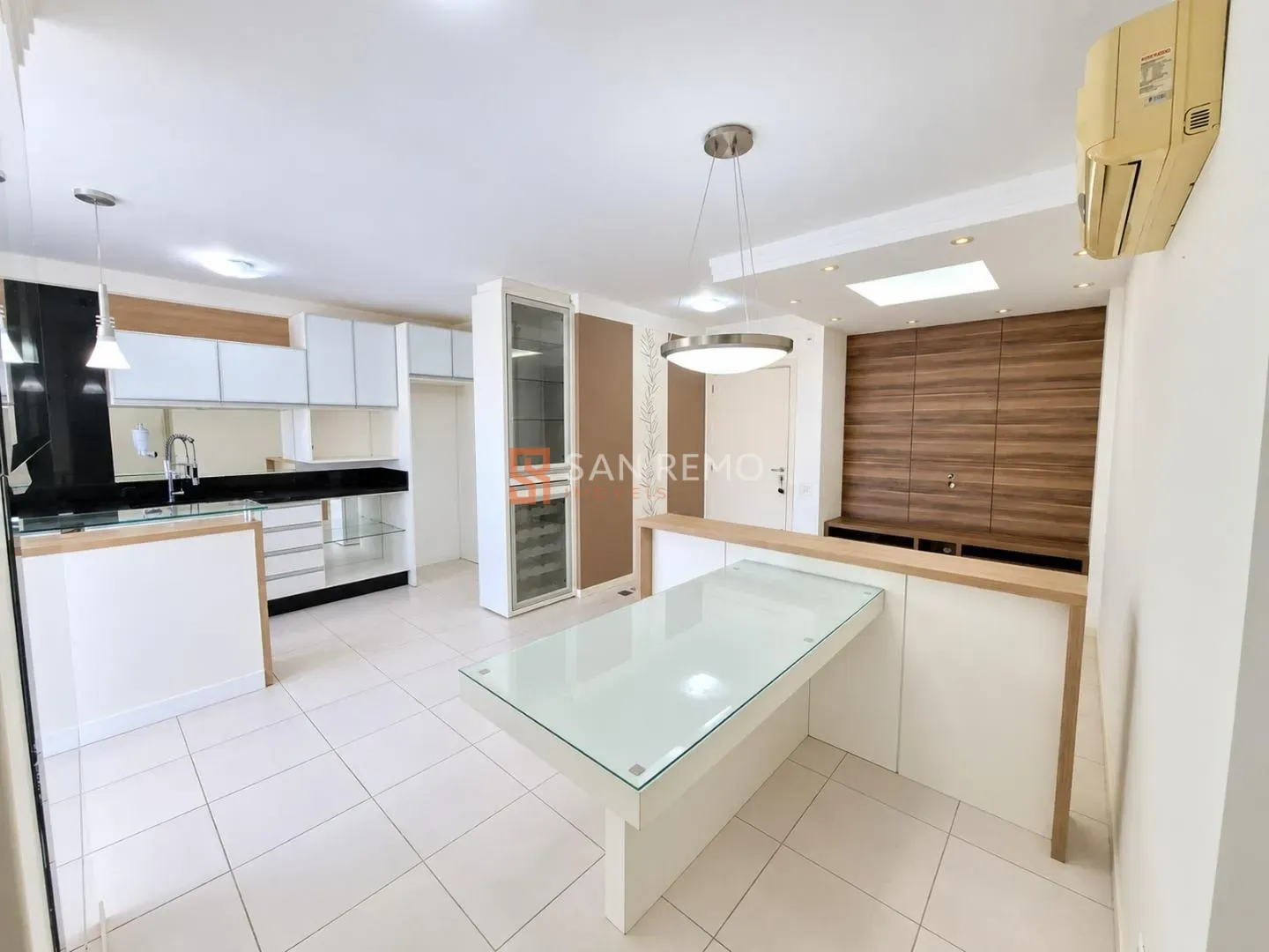 Furnished apartment, 71 m², with a glass-enclosed balcony — photo 18