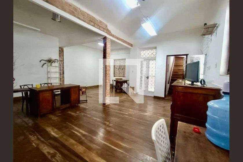 Unfurnished house with 2 bedrooms and private garden — photo 2