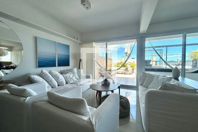 Furnished apartment, 196 m², with a glass-enclosed balcony — photo 8