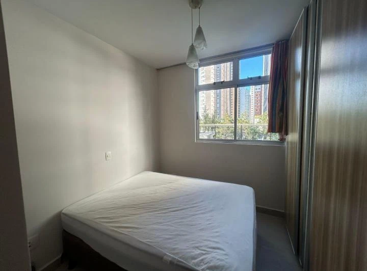 3-bedroom apartment with a closed kitchen and balcony — photo 3