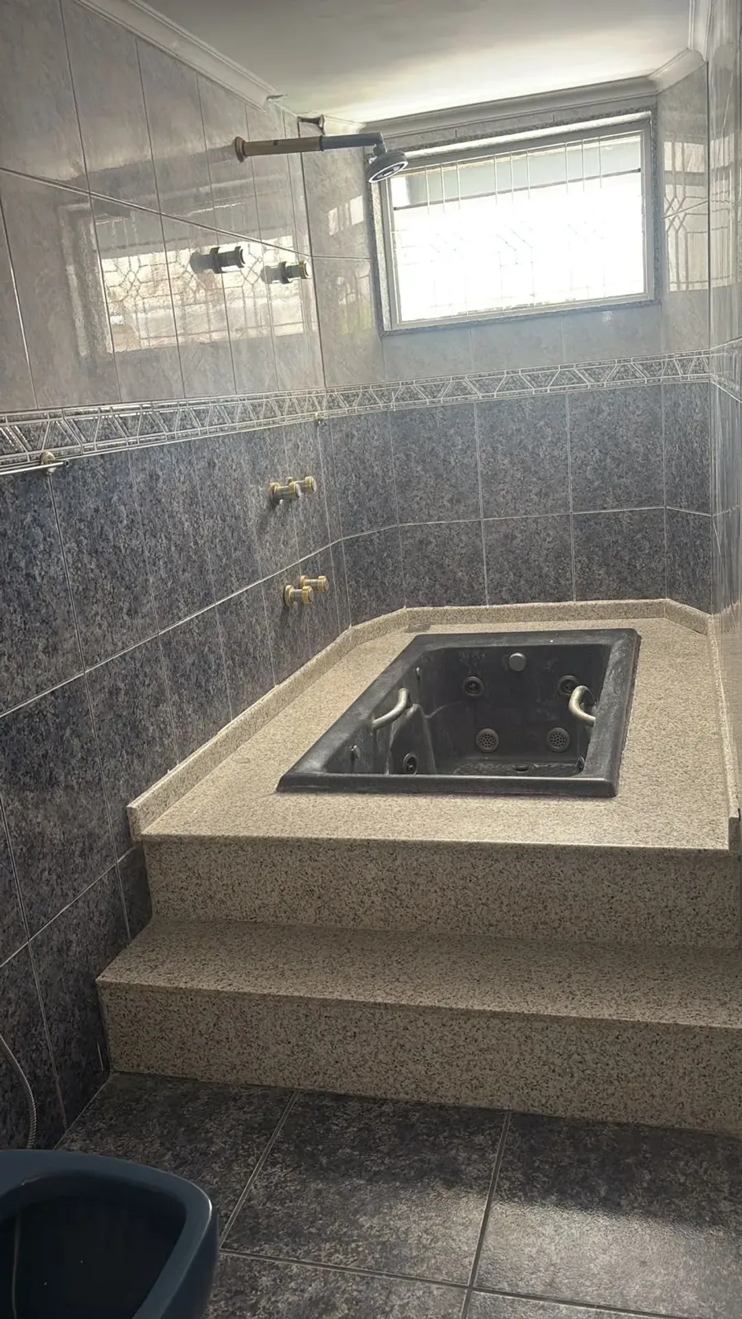 Apartment with 4 bedrooms, balcony and 500 m² — photo 30