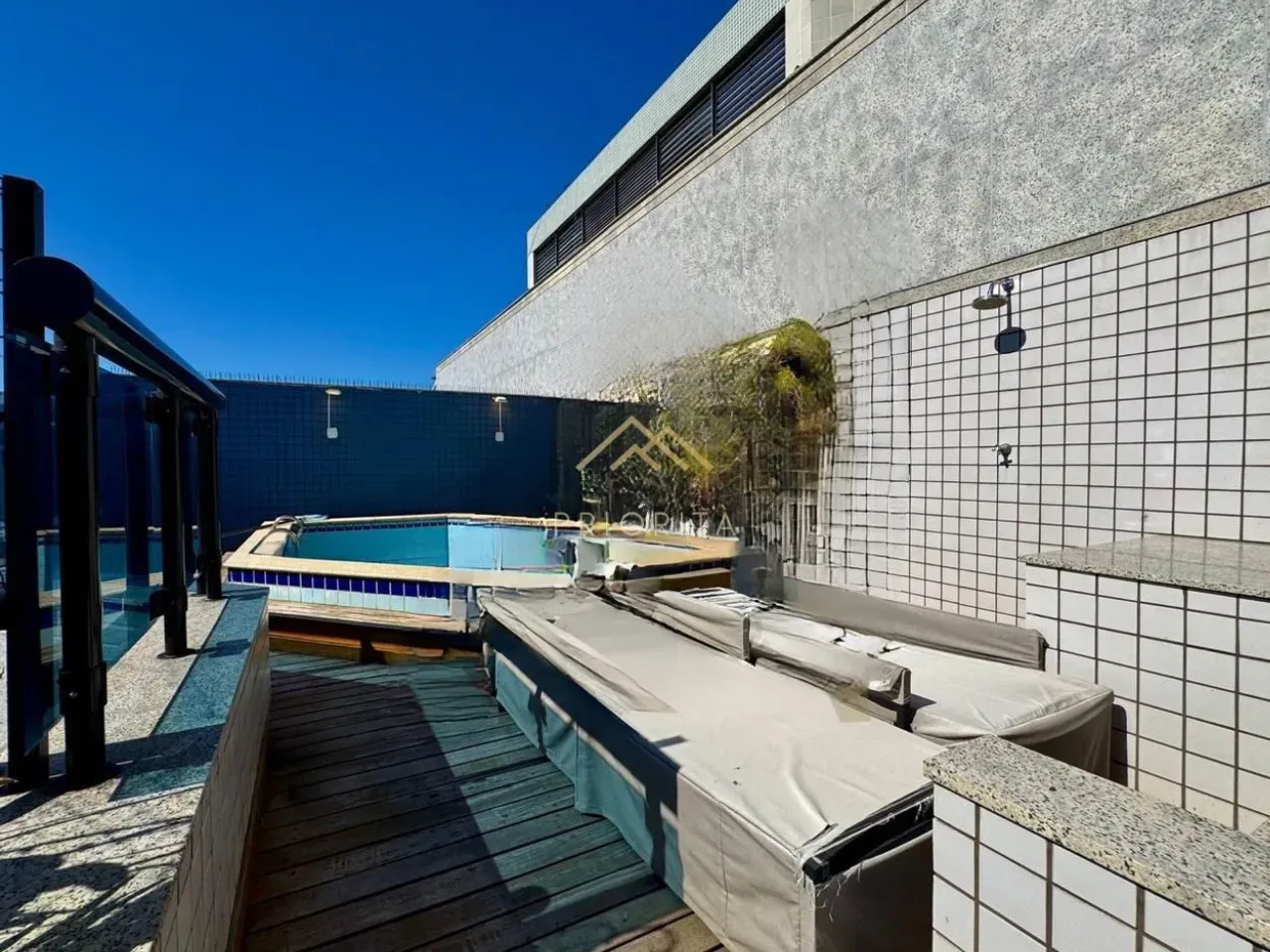 Duplex penthouse with 4 bedrooms and 5 bathrooms — photo 42