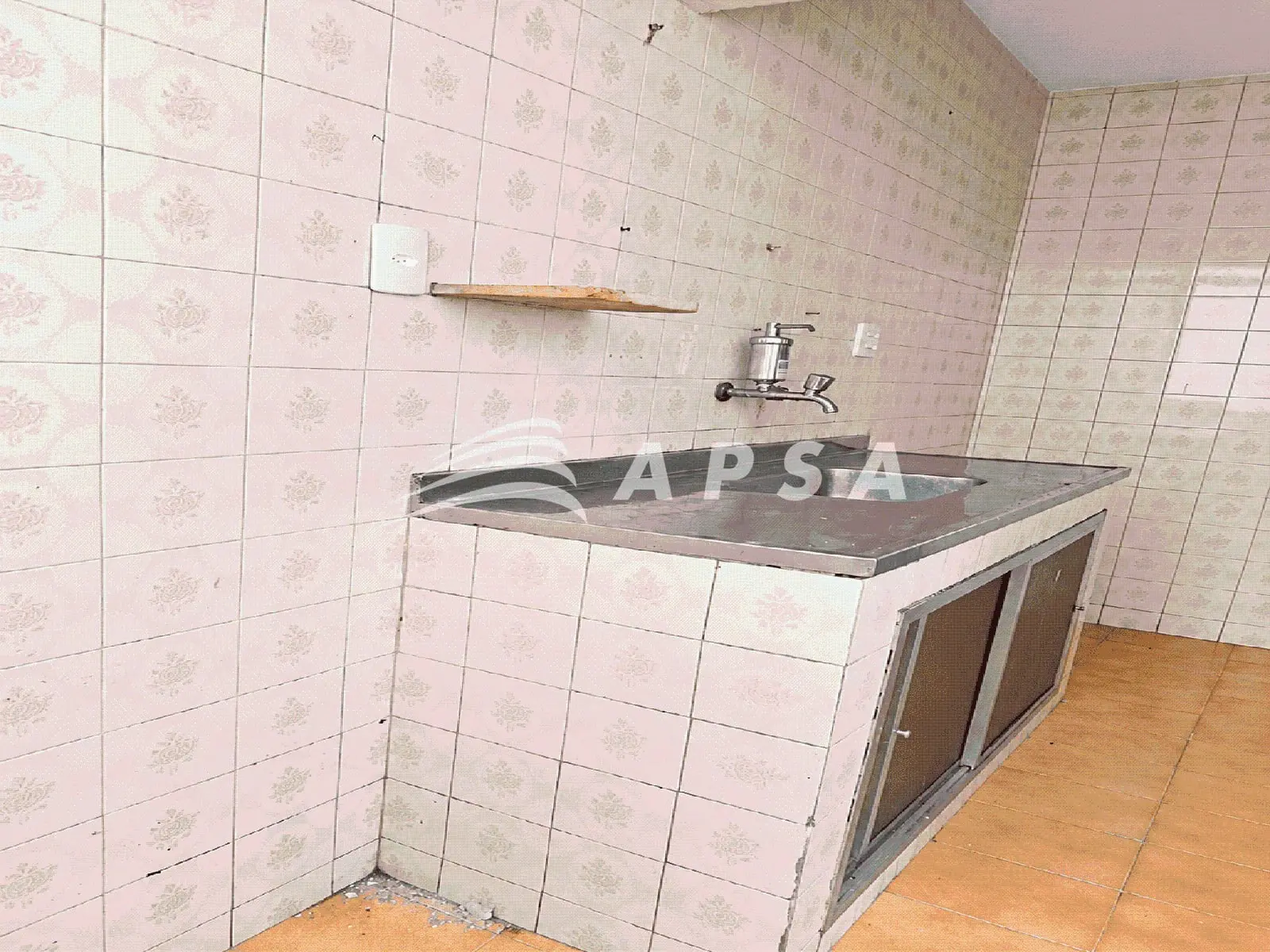 Apartment, 61 m², with wood or laminate floors — photo 11